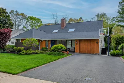 10 Oak Brook Lane, Merrick, NY 11566 - Photo 45