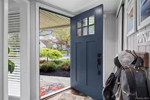10 Oak Brook Ln, Merrick, NY 11566 - Photo 5