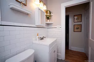 10 Aberdeen St, Malverne, NY 11565 - Photo 15