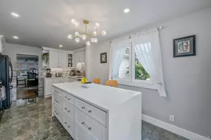 320 28th St, Lindenhurst, NY 11757 - Photo 15