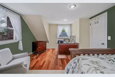 320 28th Street, Lindenhurst, NY 11757 - Photo 17