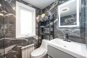 320 28th St, Lindenhurst, NY 11757 - Photo 21