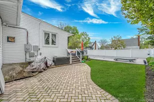 320 28th St, Lindenhurst, NY 11757 - Photo 33
