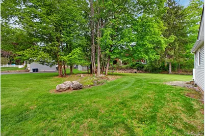 17 Holt Road, Hyde Park, NY 12538 - Photo 37