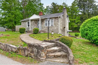 17 Holt Road, Hyde Park, NY 12538 - Photo 3
