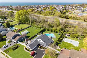 88 Pace Dr S, West Islip, NY 11795 - Photo 5