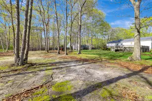 10 Black Pine St, Center Moriches, NY 11934 - Photo 17