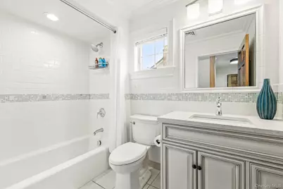 10 Nautilus Place, New Rochelle, NY 10805 - Photo 13