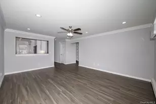 2 Victorian Ct Ct, Holtsville, NY 11742 - Photo 5