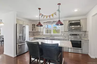 34 Rombout Road, Poughkeepsie, NY 12603 - Photo 11
