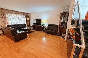 71-30 165th St, Fresh Meadows, NY 11365 - Photo 15