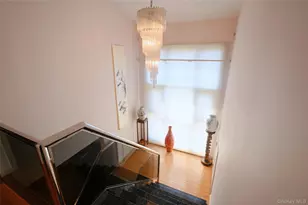 71-30 165th St, Fresh Meadows, NY 11365 - Photo 7