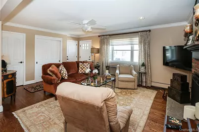 40 Edgewood Road, Port Washington, NY 11050 - Photo 5
