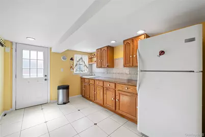 5938 69th Lane, Maspeth, NY 11378 - Photo 19