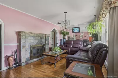485 Lockwood Drive, Shirley, NY 11967 - Photo 3