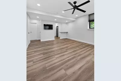 319 Main Street #B, Roslyn, NY 11576 - Photo 19