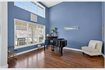33 Oceanview Boulevard, Manorville, NY 11949 - Photo 5