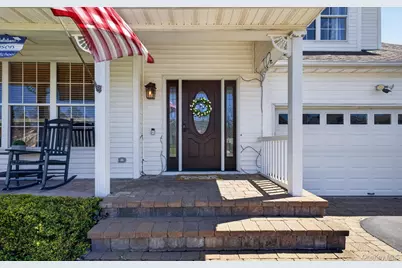 33 Oceanview Boulevard, Manorville, NY 11949 - Photo 3
