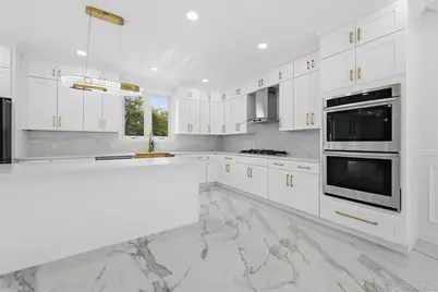 1275 Barry Drive S, Valley Stream, NY 11580 - Photo 15