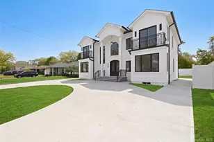 1275 Barry Dr S, Valley Stream, NY 11580 - Photo 3