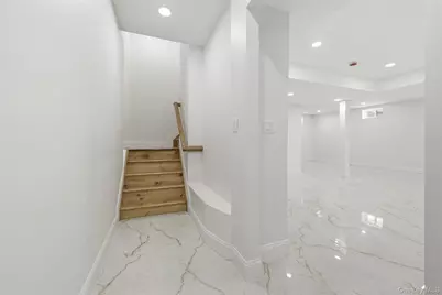 1275 Barry Drive S, Valley Stream, NY 11580 - Photo 41