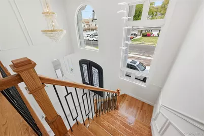 1275 Barry Drive S, Valley Stream, NY 11580 - Photo 37