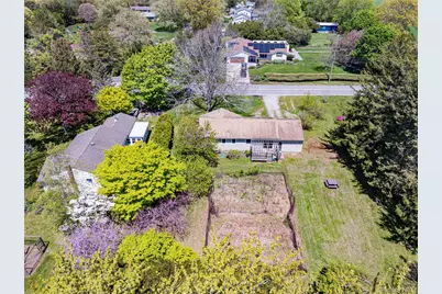 6200 New Suffolk Avenue, Mattituck, NY 11952 - Photo 5