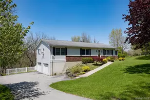 68 Brill Ln, Poughquag, NY 12570 - Photo 3