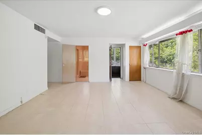 4534 Henry Hudson Parkway, Bronx, NY 10471 - Photo 17