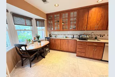 21 Manors Drive, Jericho, NY 11753 - Photo 3