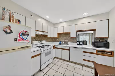11 Rockledge Drive, Suffern, NY 10901 - Photo 5