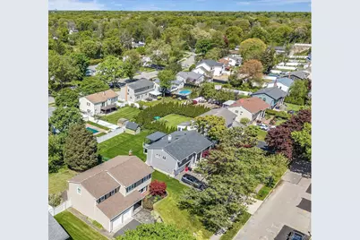 25 Sherry Lane, Hauppauge, NY 11788 - Photo 3