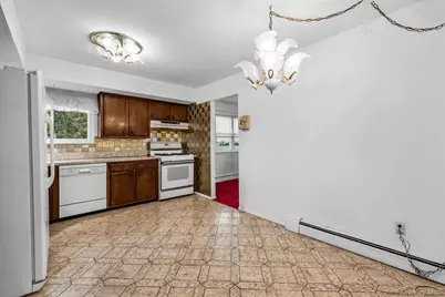 25 Sherry Lane, Hauppauge, NY 11788 - Photo 9