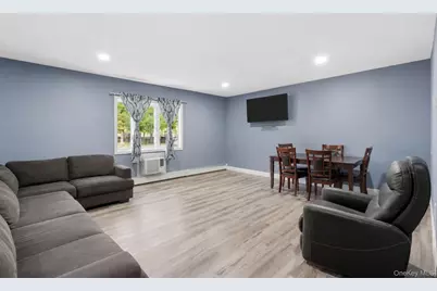 120 Morris Avenue, Farmingville, NY 11738 - Photo 19