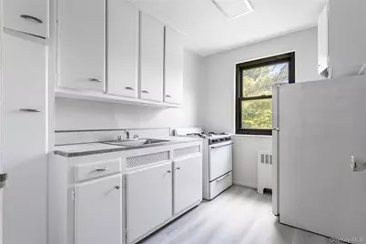 9 Terrace Circle #2C, Great Neck, NY 11021 - Photo 5