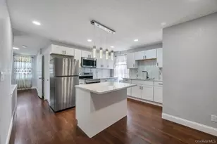 94-11 210th St, Queens Village, NY 11428 - Photo 13