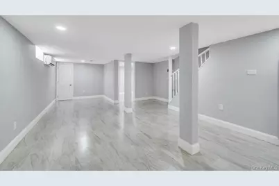 9411 210th Street, Queens Village, NY 11428 - Photo 23
