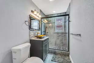 94-11 210th St, Queens Village, NY 11428 - Photo 17
