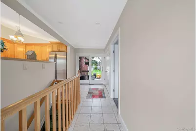 26 Bartley Lane, West Sayville, NY 11796 - Photo 11
