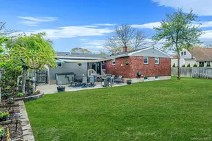 26 Bartley Ln, West Sayville, NY 11796 - Photo 5