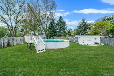 26 Bartley Lane, West Sayville, NY 11796 - Photo 9