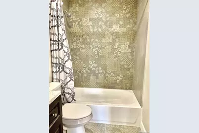 51 Newton Avenue, Selden, NY 11784 - Photo 33