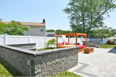 51 Newton Avenue, Selden, NY 11784 - Photo 27