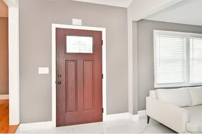 51 Newton Avenue, Selden, NY 11784 - Photo 31