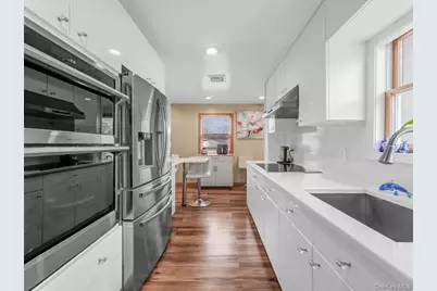 2510 2nd Avenue, East Meadow, NY 11554 - Photo 7