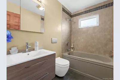 2510 2nd Avenue, East Meadow, NY 11554 - Photo 9