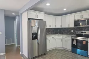 198 Concord Rd, Shirley, NY 11967 - Photo 5