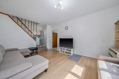 23 Evergreen Drive, Lindenhurst, NY 11757 - Photo 3
