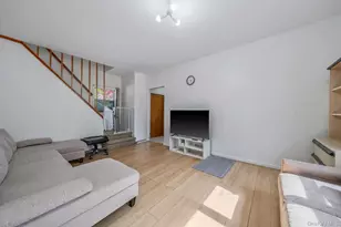 23 Evergreen Dr, Lindenhurst, NY 11757 - Photo 3