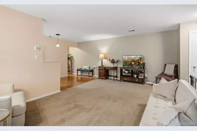 2 Idaho Court #2, Coram, NY 11727 - Photo 9